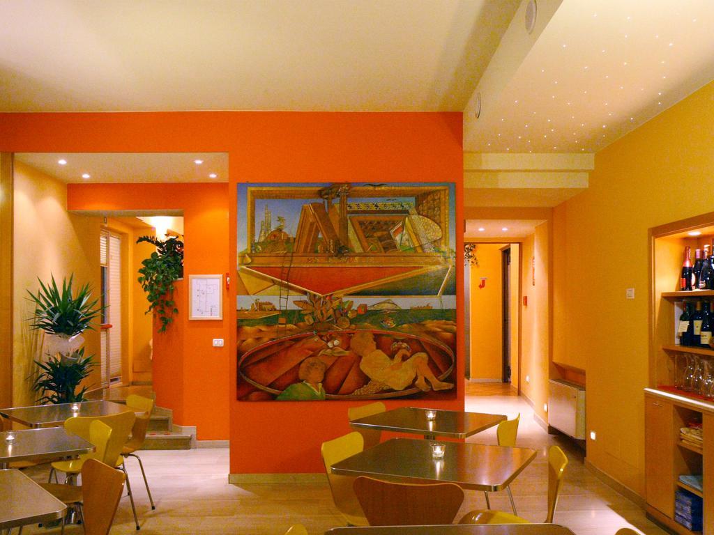 Albergo Ristorante Corsini パヴッロ・ネル・フリニャーノ エクステリア 写真