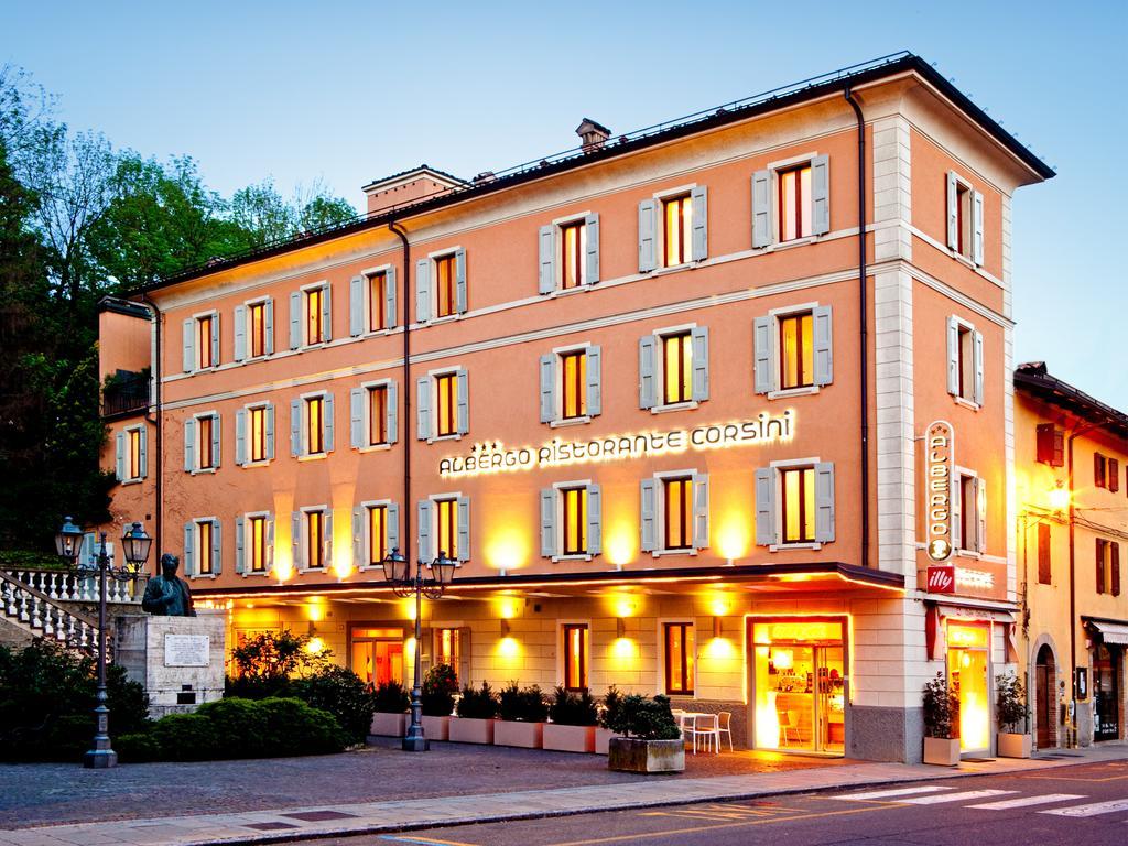 Albergo Ristorante Corsini パヴッロ・ネル・フリニャーノ エクステリア 写真